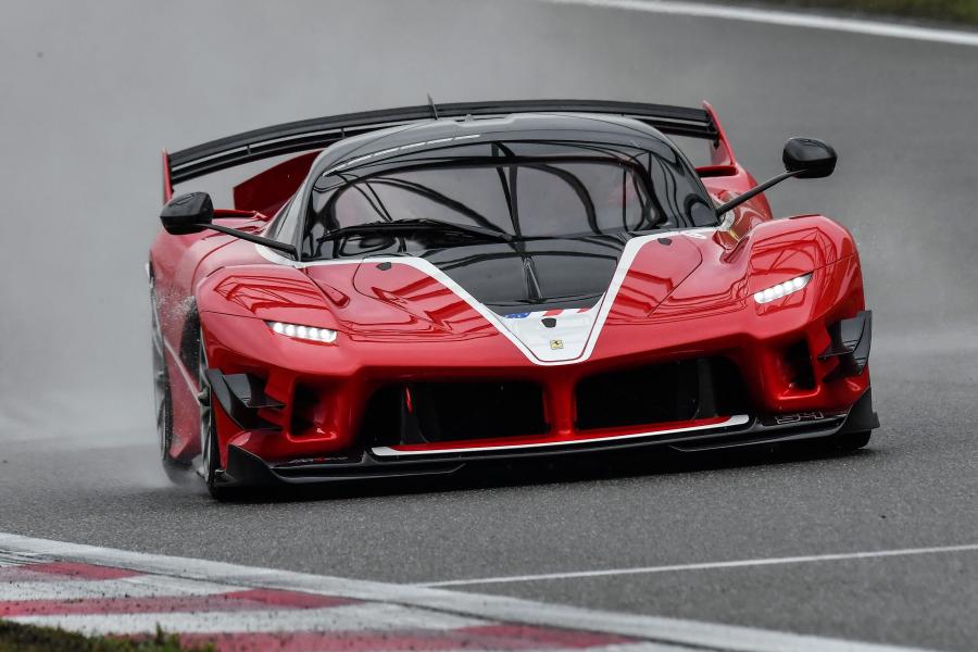  Ferrari FXX-K Evo 2018 года  (фото 16 из 23)